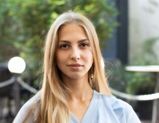 Анастасія Асавелюк