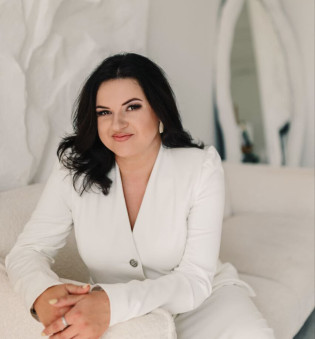 Наталія Нахаріза