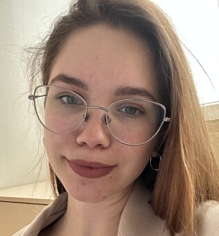 Аліна Пазинич